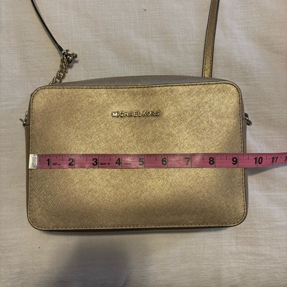 Michael Kors Gold Jet Set Crossbody Purse - Picture 5 of 7